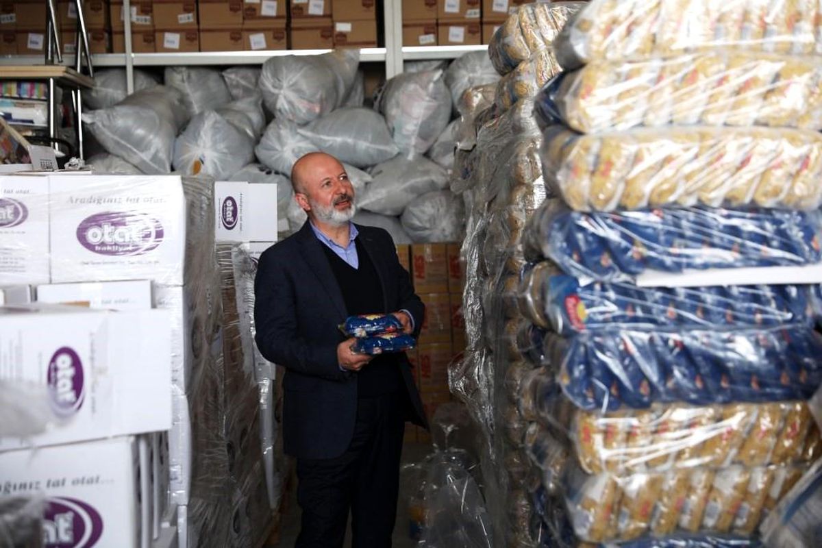 Kocasinan\'da çalınmadık kapı, girilmedik gönül kalmıyor
