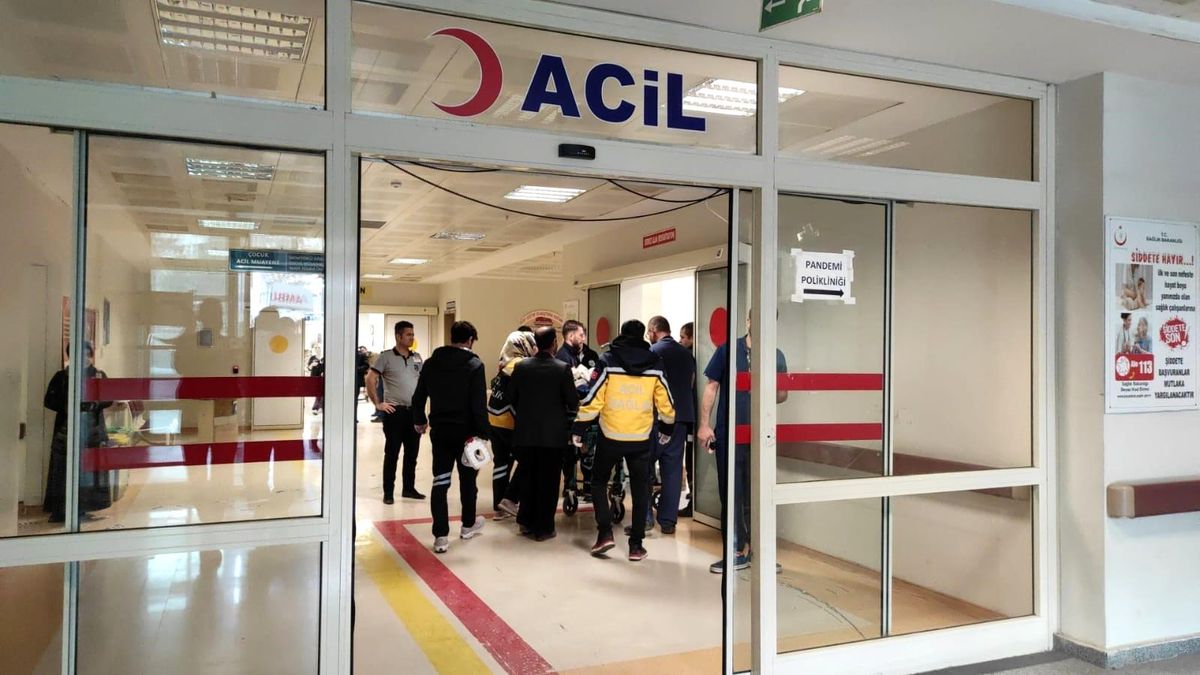 Siirt'te tarım aracı devrildi: 1 ağır yaralı