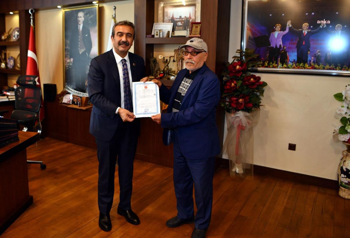Yurttaş Hikmet Aslansarı, Arsasını Çukurova Belediyesi\'ne Bağışladı