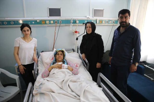 Adıyaman'da 72 saat enkazda kalan ve 3 çocuğunu kaybeden Derya Karayıldız: İki evladım üstümde vefat etti Adıyaman'da 72 saat enkazda kalan ve 3 çocuğunu kaybeden Derya Karayıldız: İki evladım üstümde vefat etti