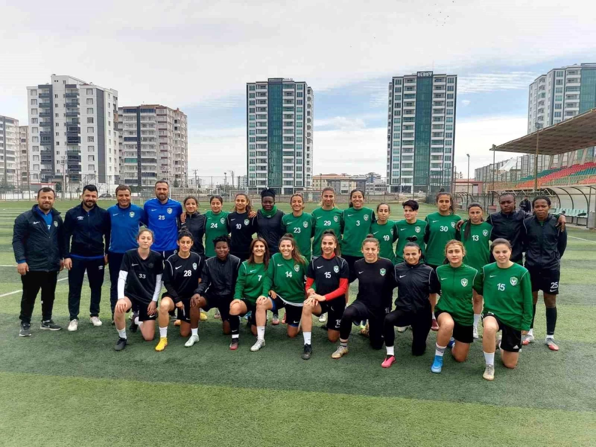 Amedspor Kadın Futbol Takımı, erteleme maçında 1207 Antalyaspor ile karşılaşacak