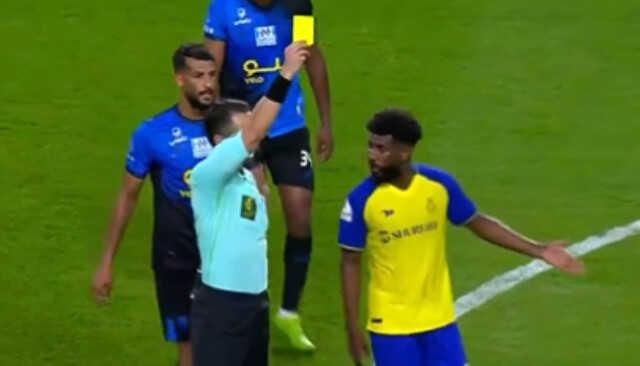 Arabistan'da kendini iyice bozdu! Ronaldo'dan stadı buz kestiren hareket Arabistan'da kendini iyice bozdu! Ronaldo'dan stadı buz kestiren hareket