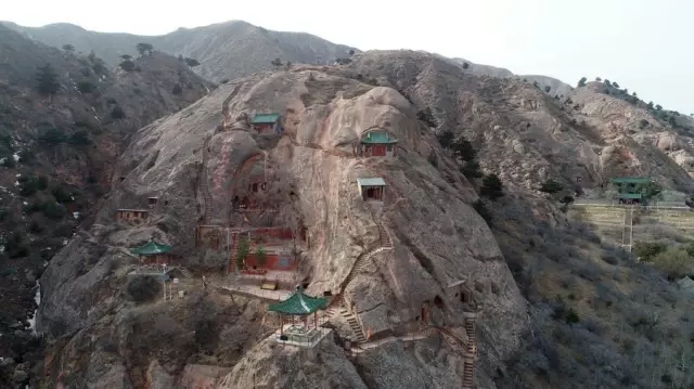 Çin'in Ünlü Xumishan Grottoları Restore Ediliyor