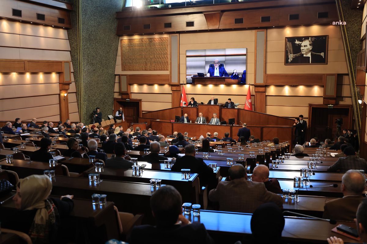 İbb\'nin 3 Milyar 449 Milyon Liralık Borçlanma Talebi AKP ve MHP Gruplarının Oylarıyla 875 Milyon Liraya Düşürüldü