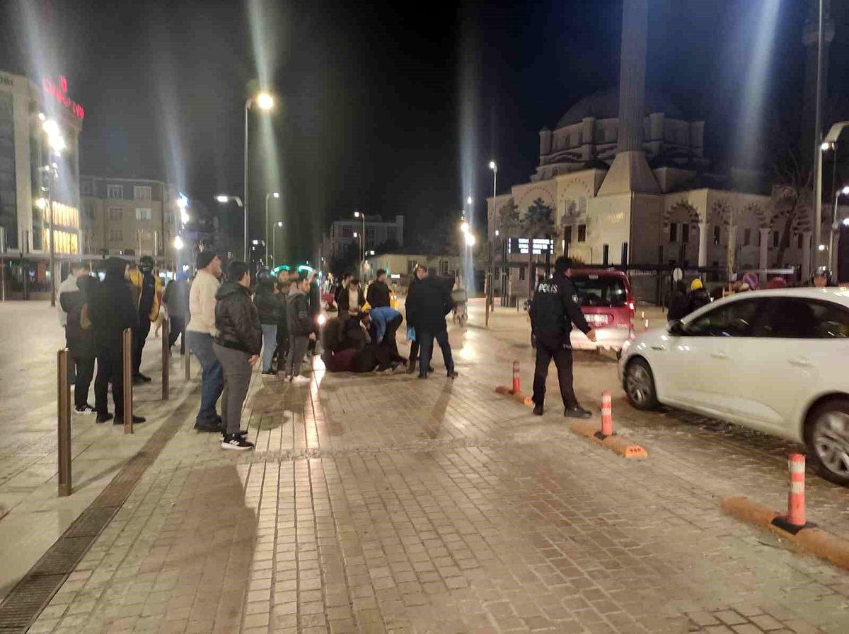 İki kişiye çarpıp kaçan sürücü, ortalığı savaş alanına çevirdi