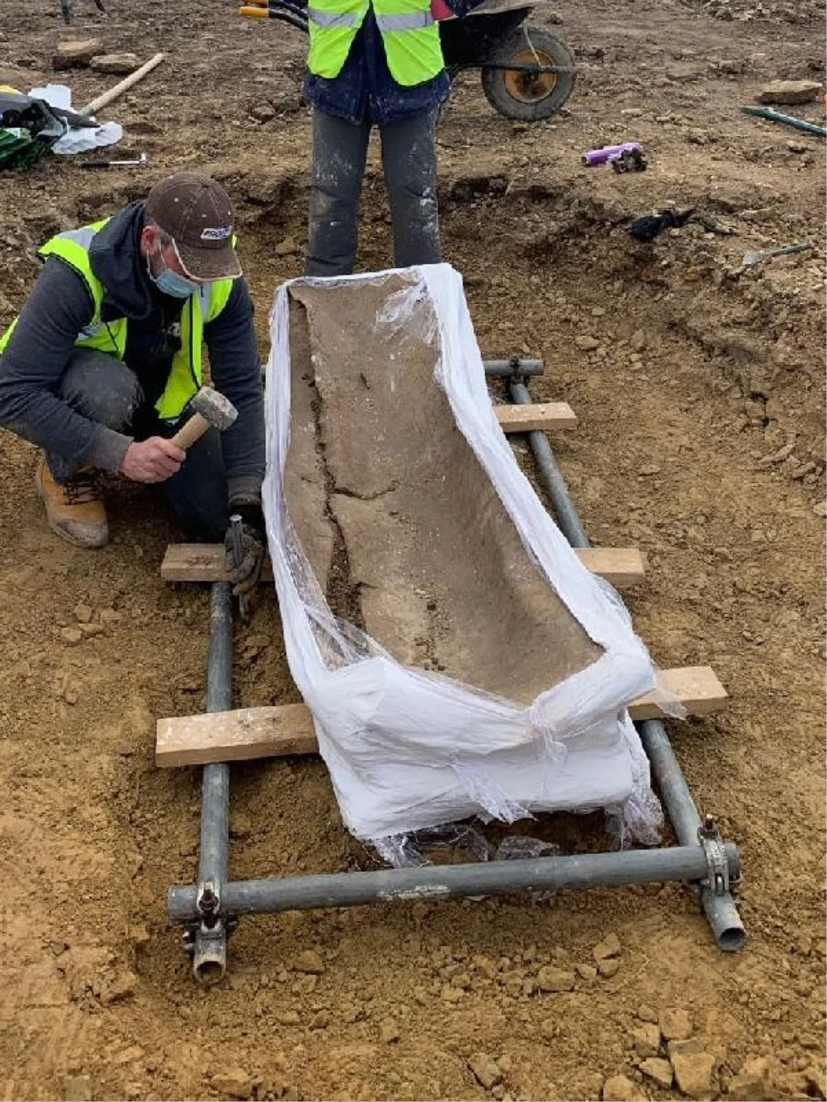 İngiltere\'de kurşun lahitte Romalı bir aristokratın iskelet kalıntıları bulundu