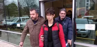 Kanser hastası annesini darp eden ağabeyini öldürmüştü! 17 yaşındaki genç, ilk mahkemede beraat aldı