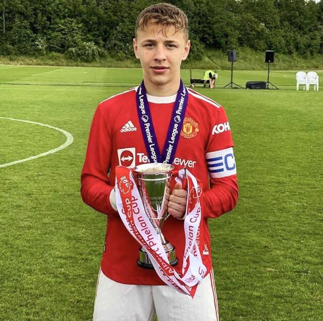 Manchester United'ın genç yıldızı Amir Ibragimov'un Kur'an okuduğu anlar büyük ilgi gördü