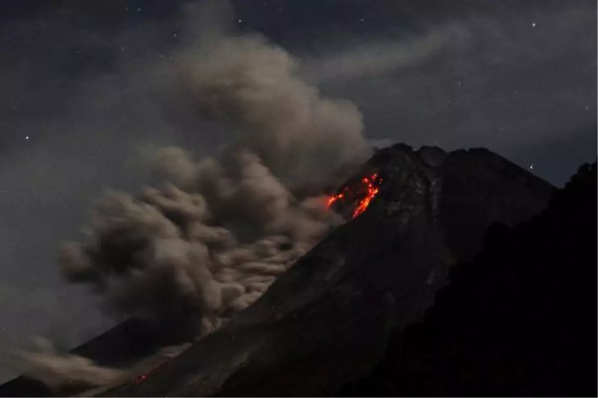 Merapi yanardağında hareketlilik sürüyor