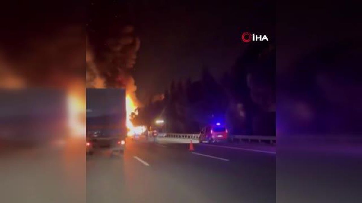 Otoyolda tır alev topuna döndü: Bölgeye çok sayıda ekip sevk edildi