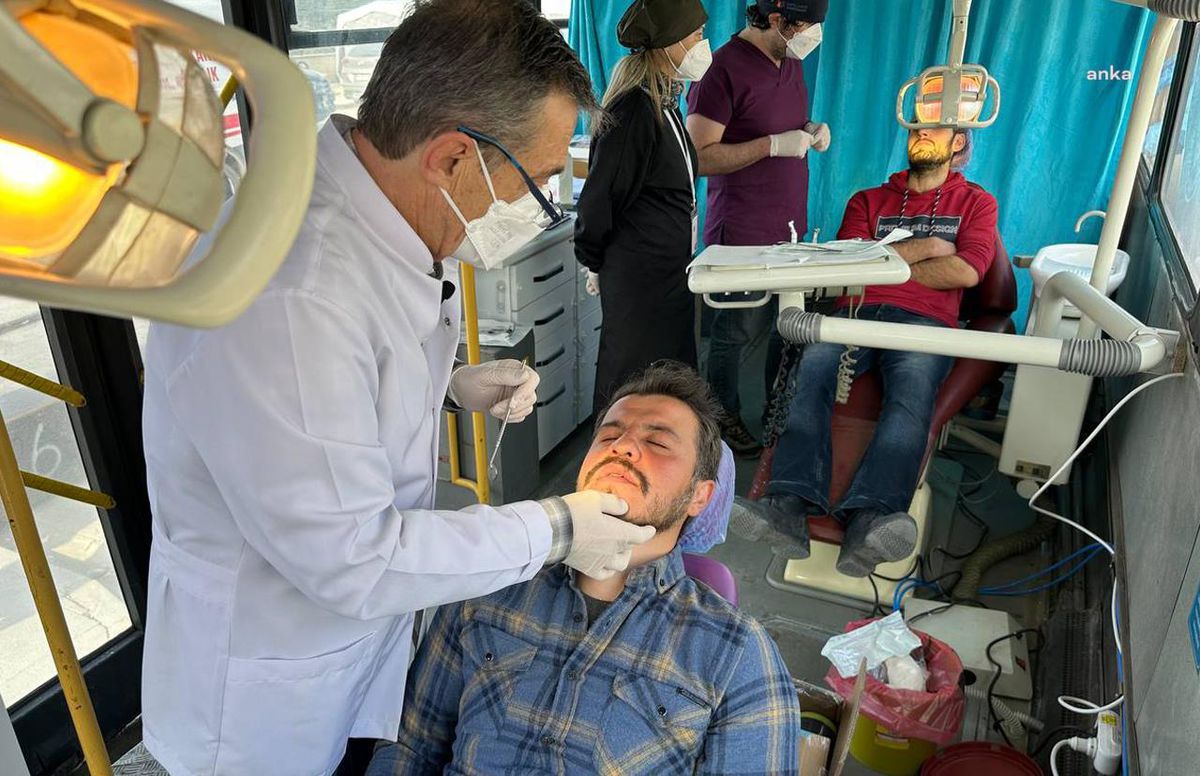 Tepebaşı Belediyesi\'nin Mobil Diş Kliniği, 641 Depremzedeye Hizmet Verdi