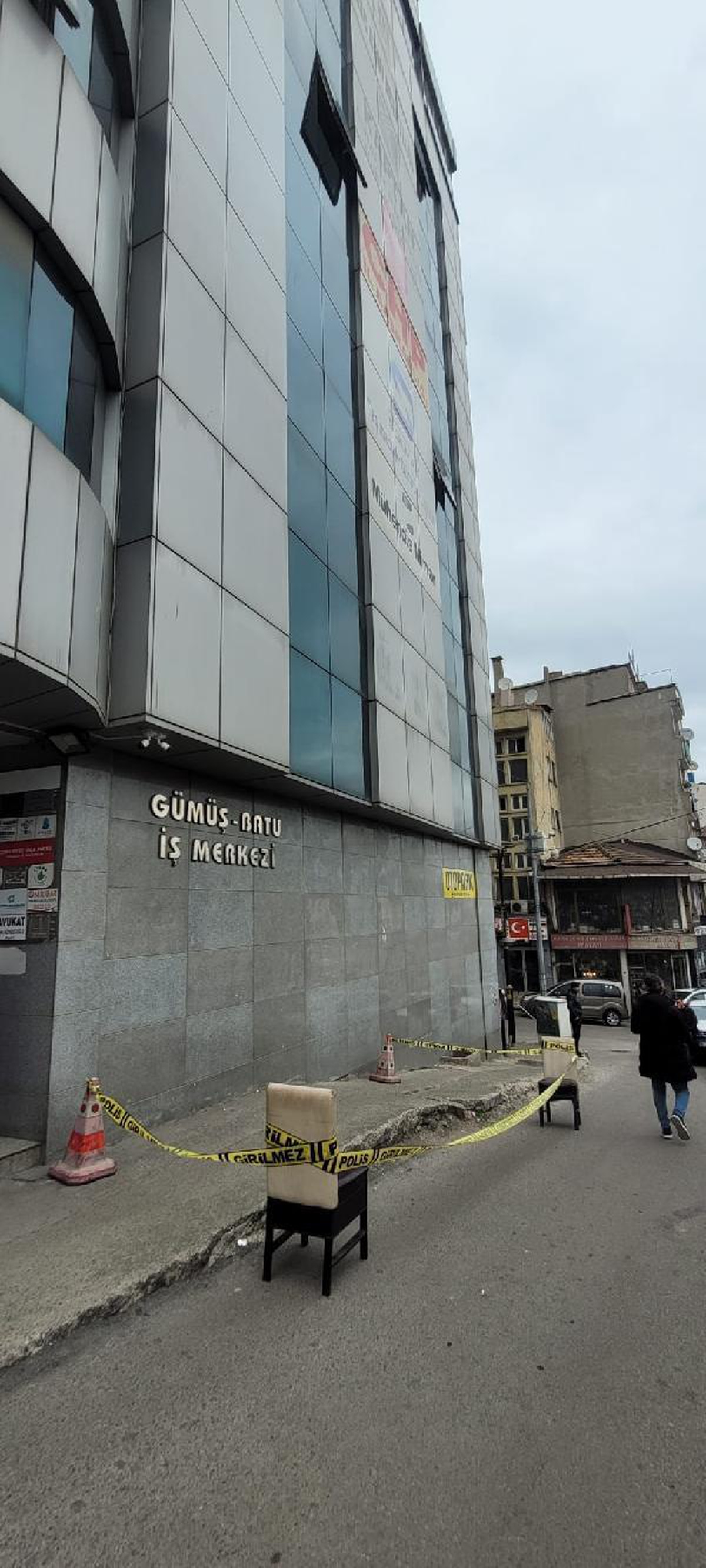 Trabzon\'da CHP İl Başkanlığı\'nı kurşunlamaya 2 tutuklama