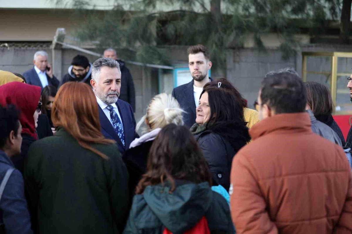 Başkan Sandal: "Depremzedeleri yalnız bırakmayacağız"