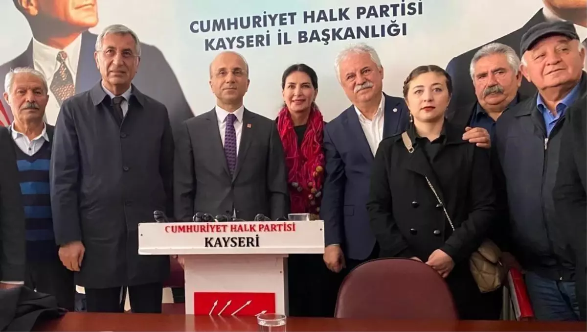 CHP\'de Aşkın Genç, aday adaylık başvurusunu yaptı