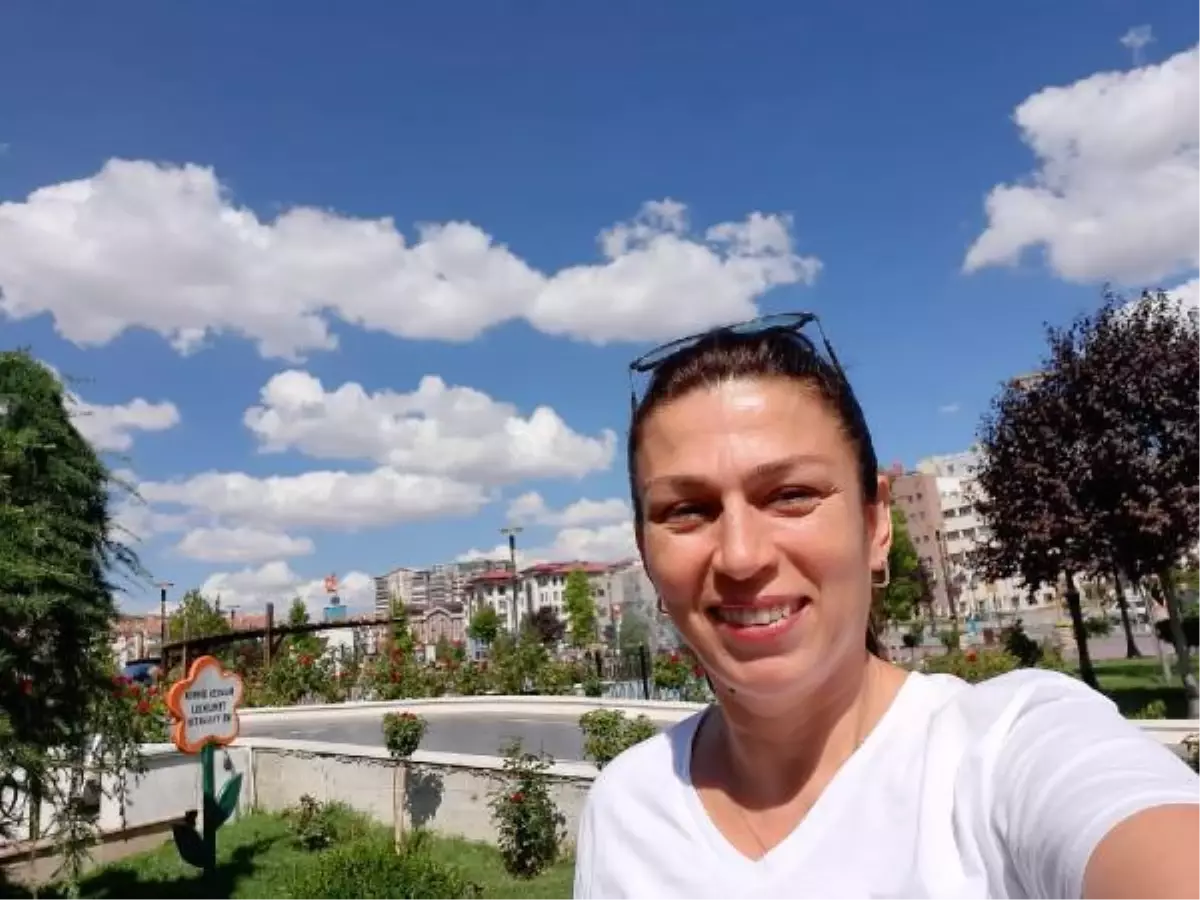 Enkaz başında beklediği eşinin cenazesi kimsesizler mezarlığında çıktı