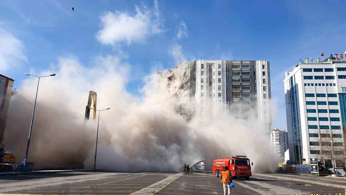 Kayseri\'de hasar tespit çalışmalarının yüzde 80\'i tamamlandı: 975 ağır hasarlı