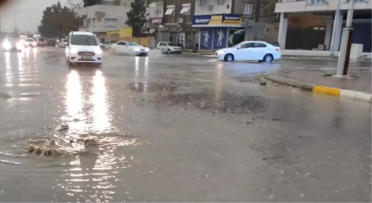 Mardin\'de sağanak hayatı olumsuz etkiledi (3)