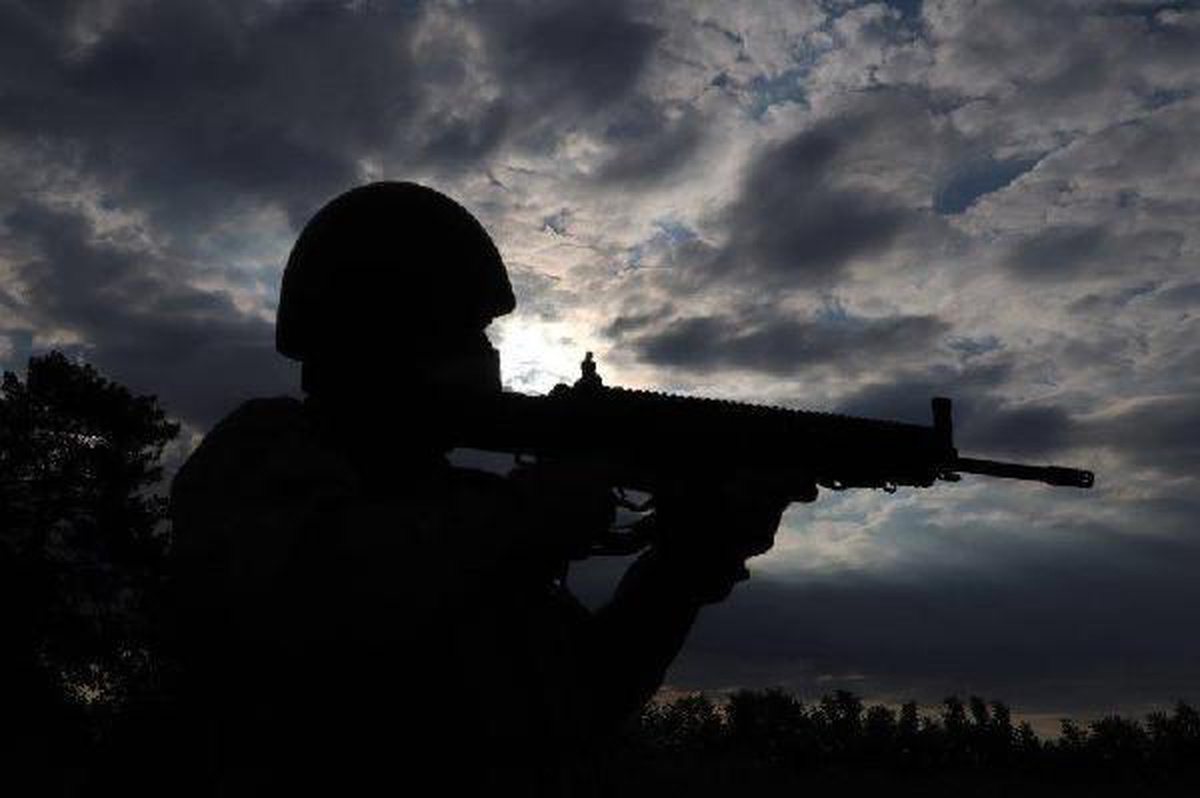 MSB: Yunanistan sınırında 2\'si FETÖ mensubu 7 kişi yakalandı
