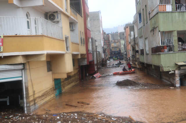 Şanlıurfa'daki sel felaketinde ölenlerin isimleri belli oldu Şanlıurfa'daki sel felaketinde ölenlerin isimleri belli oldu