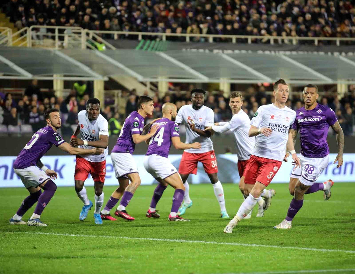 Sivasspor, İtalya devi Fiorentina\'yı ağırlayacak