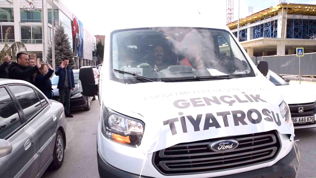 Tepebaşı gençlik tiyatrosu çocuklar için yola çıktı