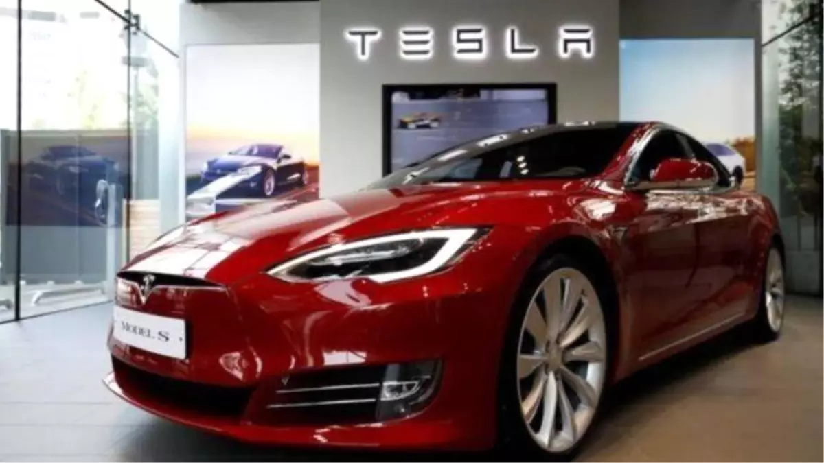 Tesla\'da ilginç hata: Uygulama ile her Tesla\'nın kapısı açılıyor!