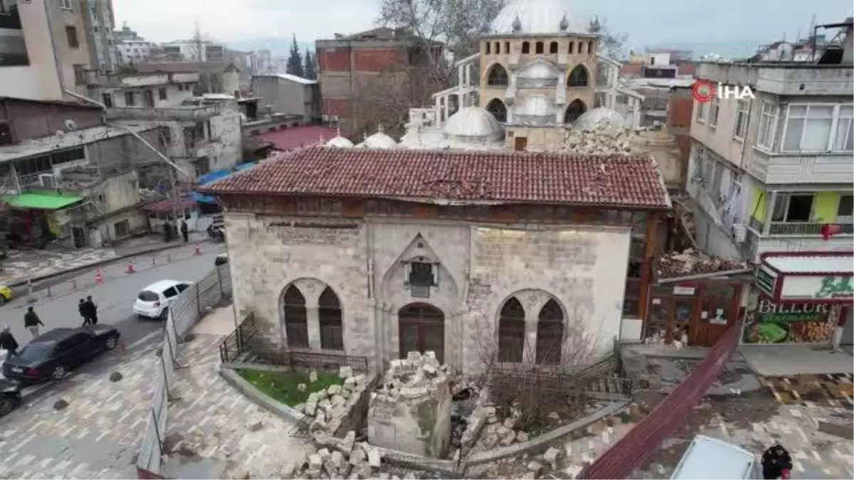 319 yıllık caminin vefalı kuşları camiyi terk etmiyor