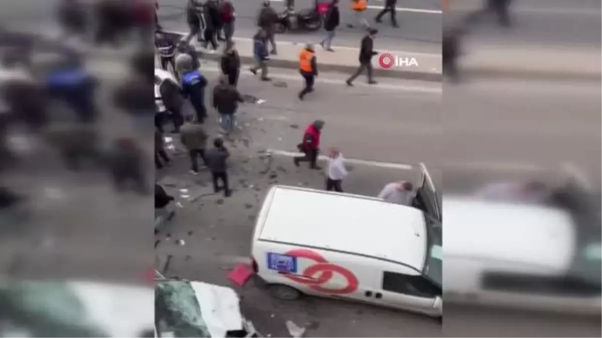 6 aracın karıştığı zincirleme kazada 5 kişi yaralandı