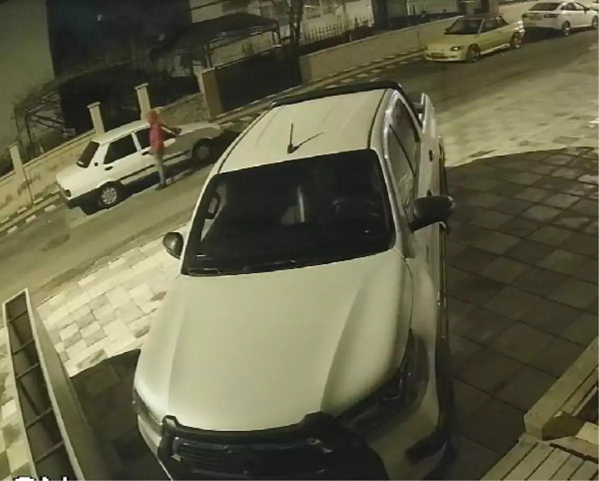 AKSARAY\'DA AYNI GECE ÇALINAN 2 OTOMOBİL, NEVŞEHİR VE ANTALYA\'DA BULUNDU