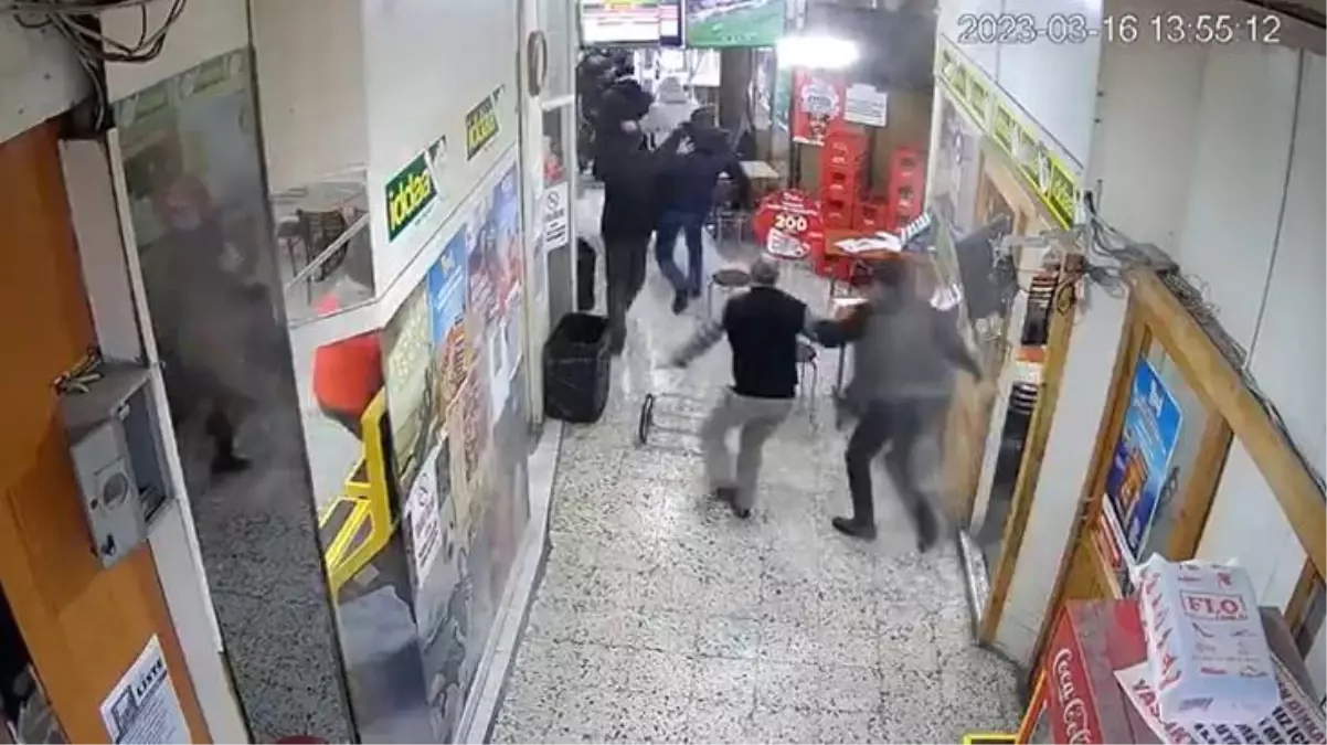 Bolu\'daki 4.8\'lik depremde yaşanan panik anları kameraya yansıdı