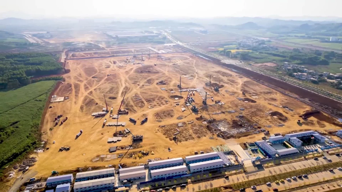 Çin\'deki Fabrika İnşaatının Hızlandırılmış Görüntüsü