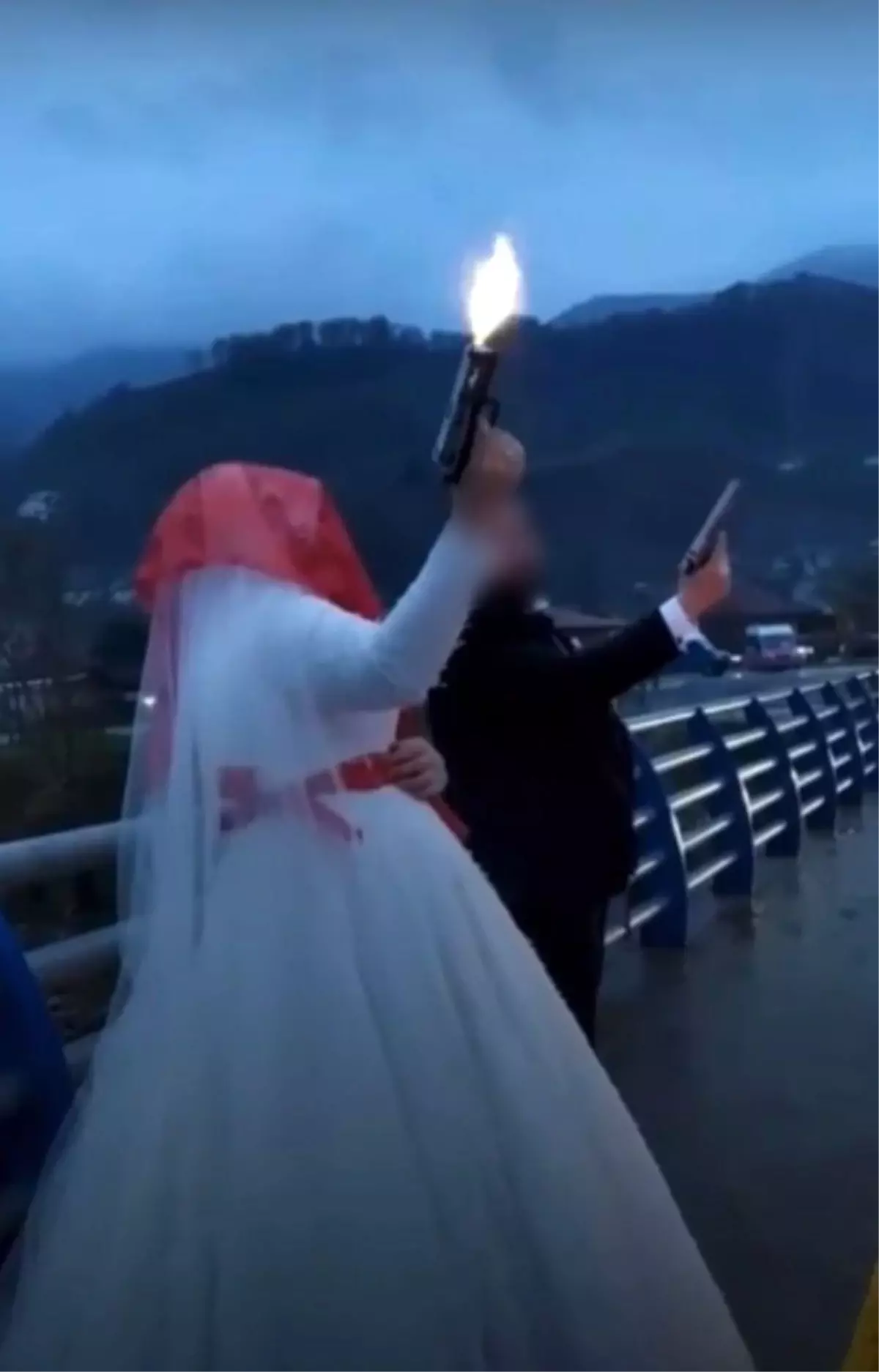 Damat ve gelinin \'pes\' dedirten görüntülerine adli ve idari para cezası