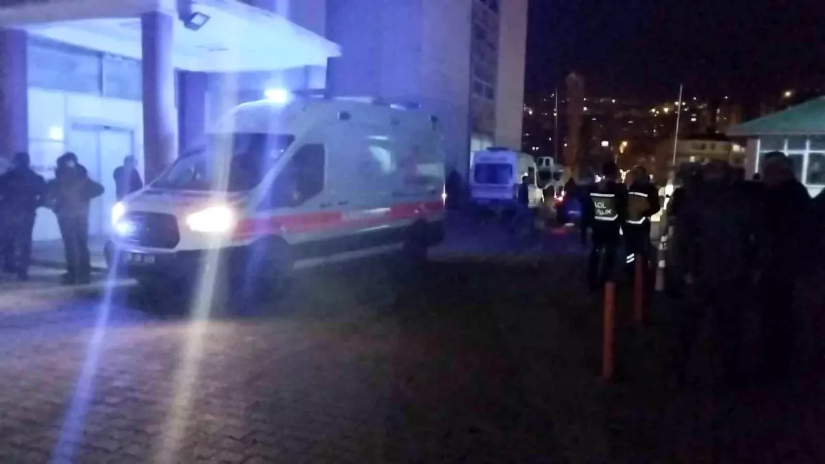 Hakkari\'de trafik kazası: 1 ölü, 1 yaralı