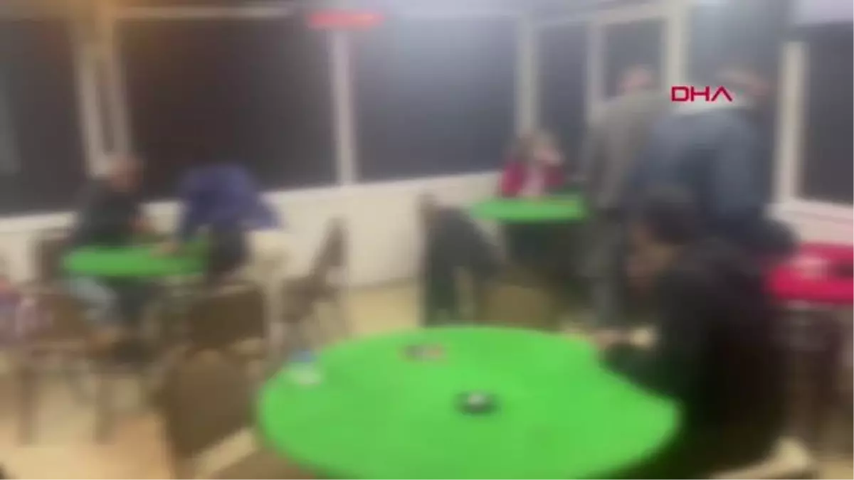 İZMİR\'DE KUMAR OPERASYONU; 85 KİŞİYE TOPLAM 339 BİN 620 TL CEZA