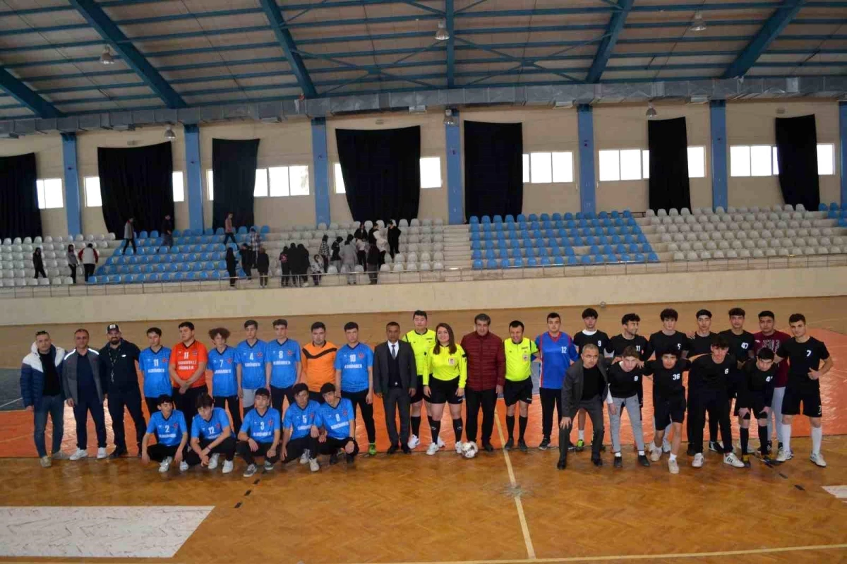 Korkuteli\'nde Futsal müsabakaları sona erdi