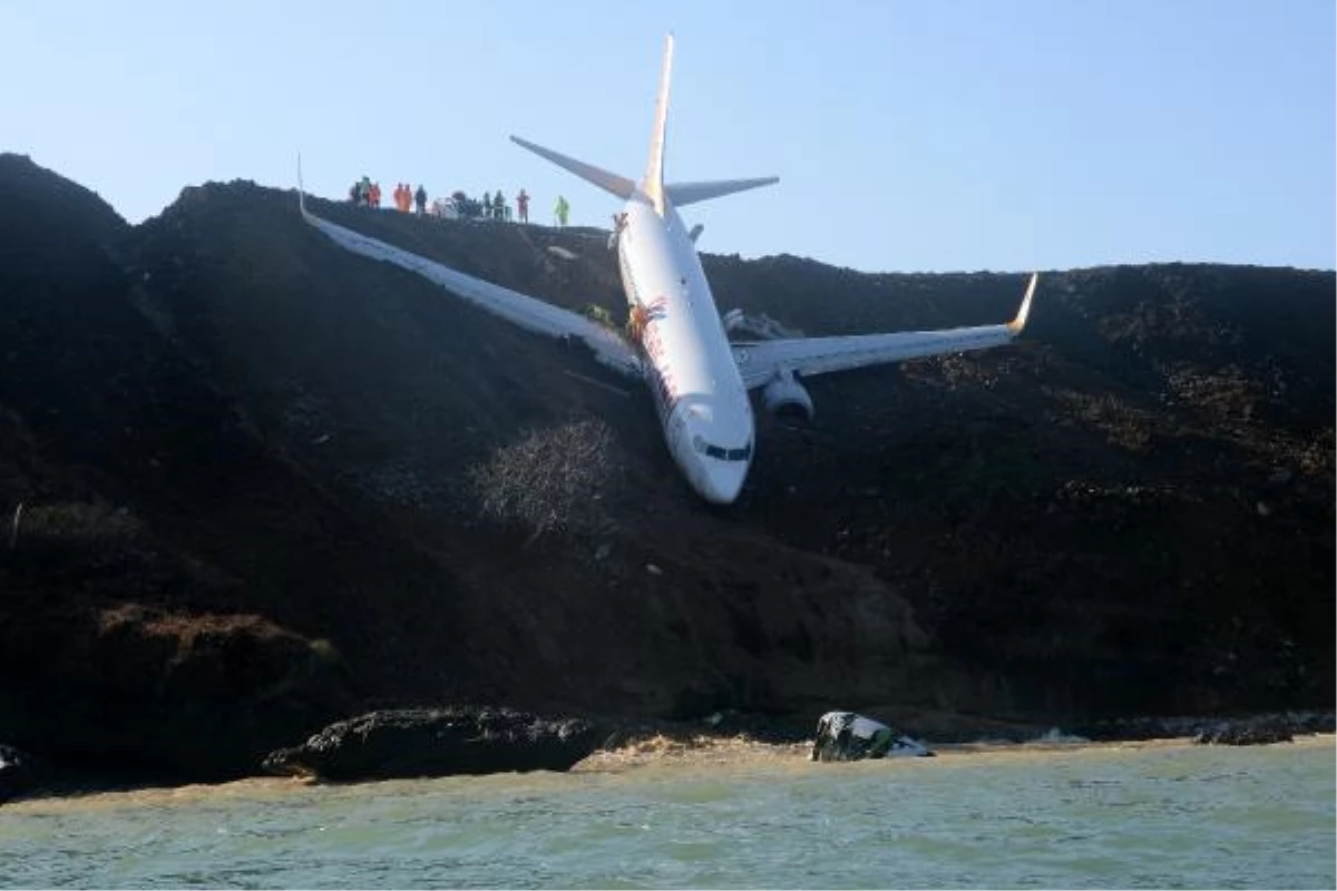 Pistten çıkan uçağın ikinci pilotu: Sağ motor geri itiş sisteminde arıza mevcuttu