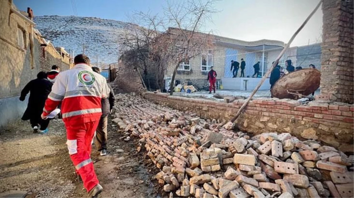 Son Dakika: İran\'da 5.3 büyüklüğünde deprem! Sınır hattındaki illerimiz fena sallandı
