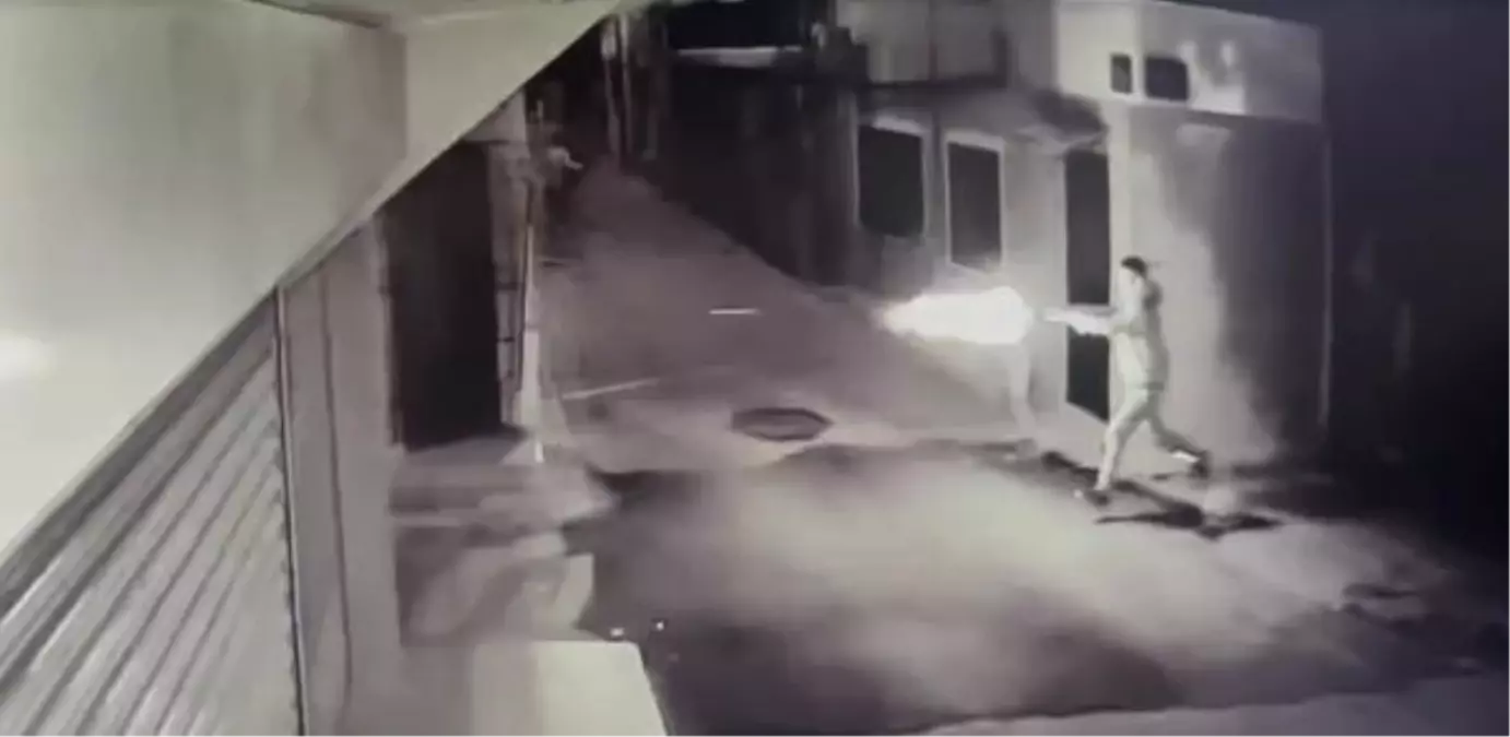 SPOR SALONUNDAKİ \'KIYAFET GİYME\' TARTIŞMASININ TÜFEKLİ KAVGAYA DÖNÜŞMESİ KAMERADA; 7 YARALI