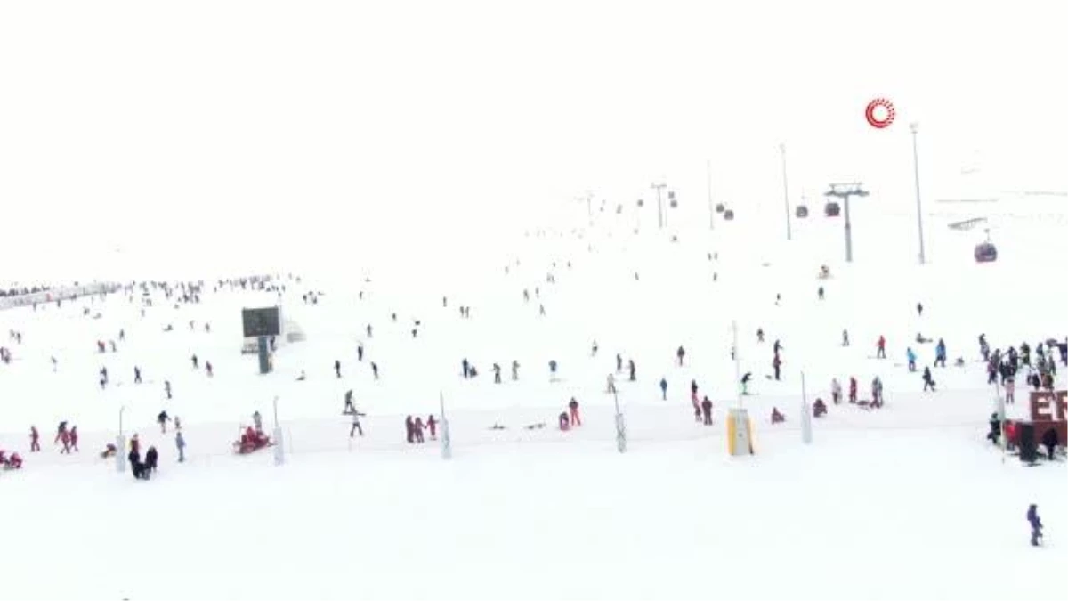 Erciyes\'te kayak sezonu Mart ayında da devam ediyor