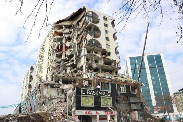 Galeria Sitesi ile ilgili ifade veren müteahhit: Yumuşak zemine denk geldim, vazgeçtim Galeria Sitesi ile ilgili ifade veren müteahhit: Yumuşak zemine denk geldim, vazgeçtim