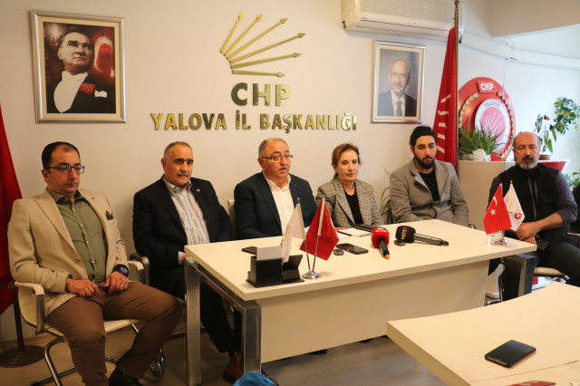 Görevden uzaklaştırılan Yalova Belediye Başkanı Vefa Salman, CHP'den milletvekili aday adayı oldu