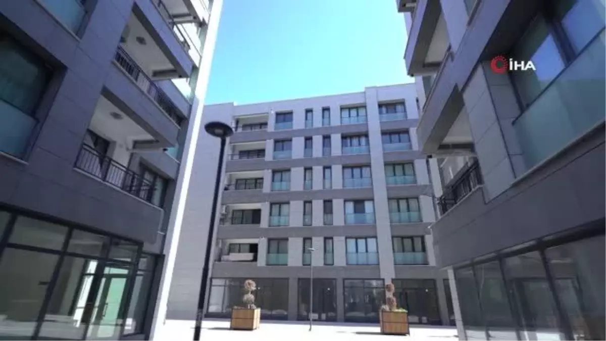 İzmir\'de afet sonrası dönüşüm rakamları açıklandı: 459 konutun yapımında sona gelindi, mayıs ayına kadar tamamı teslim edilecek