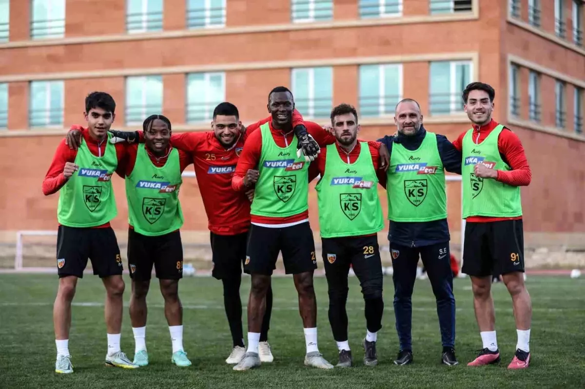 Kayserispor\'da izin bitti