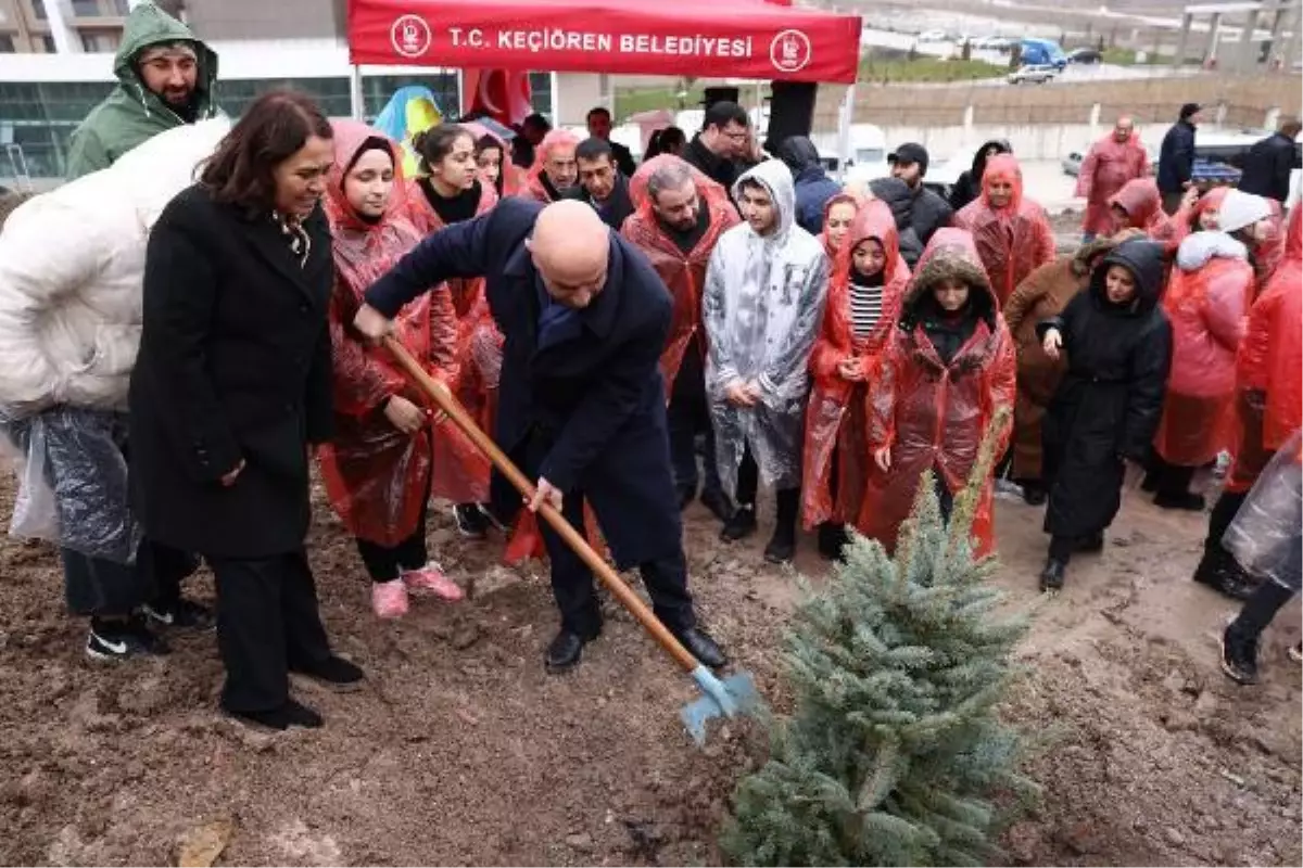 Keçiören\'deki deprem şehitleri hatıra ormanı fidanlarla buluştu