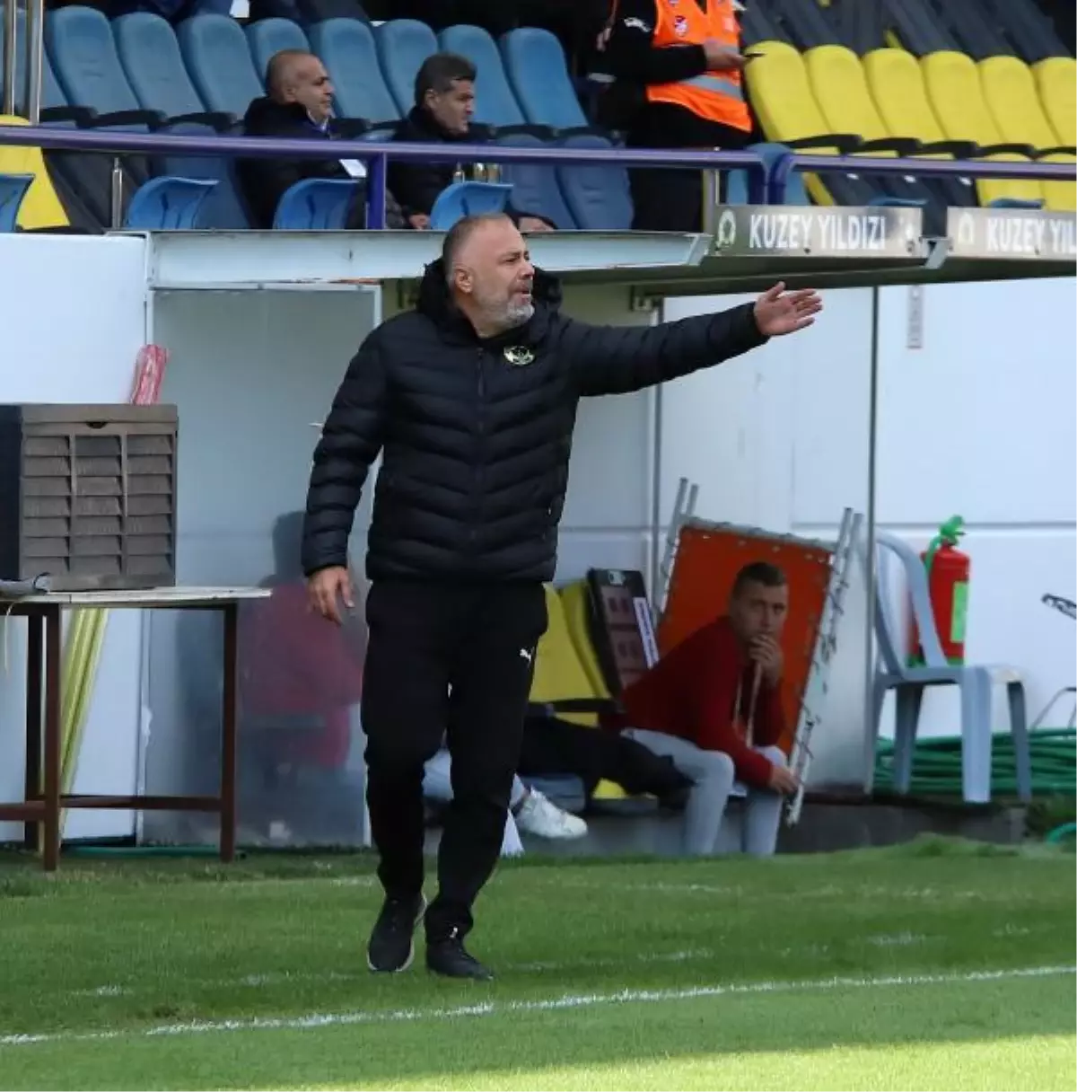 Menemen FK\'da Töraydın bıraktı