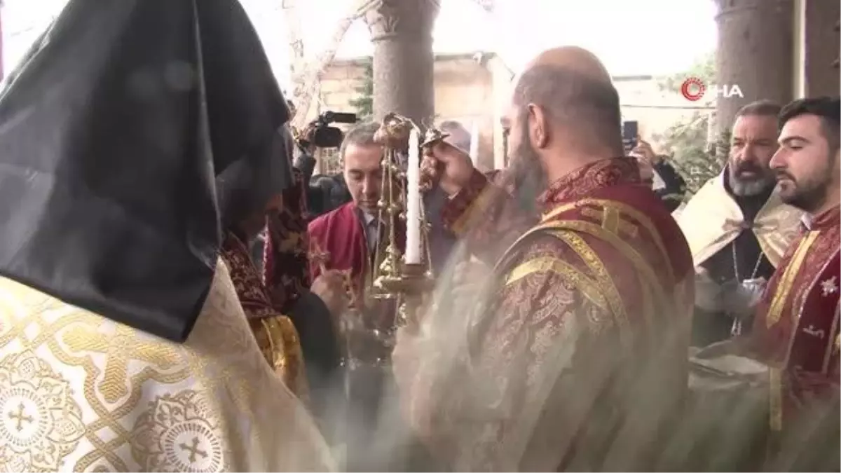 Miçing ayininde depremzedelere dua