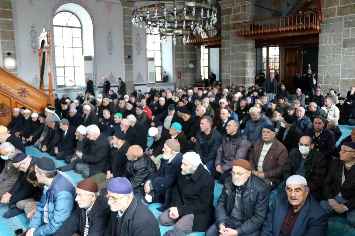 Samsun\'da şehitler ve depremde hayatını kaybedenler için mevlit okutuldu