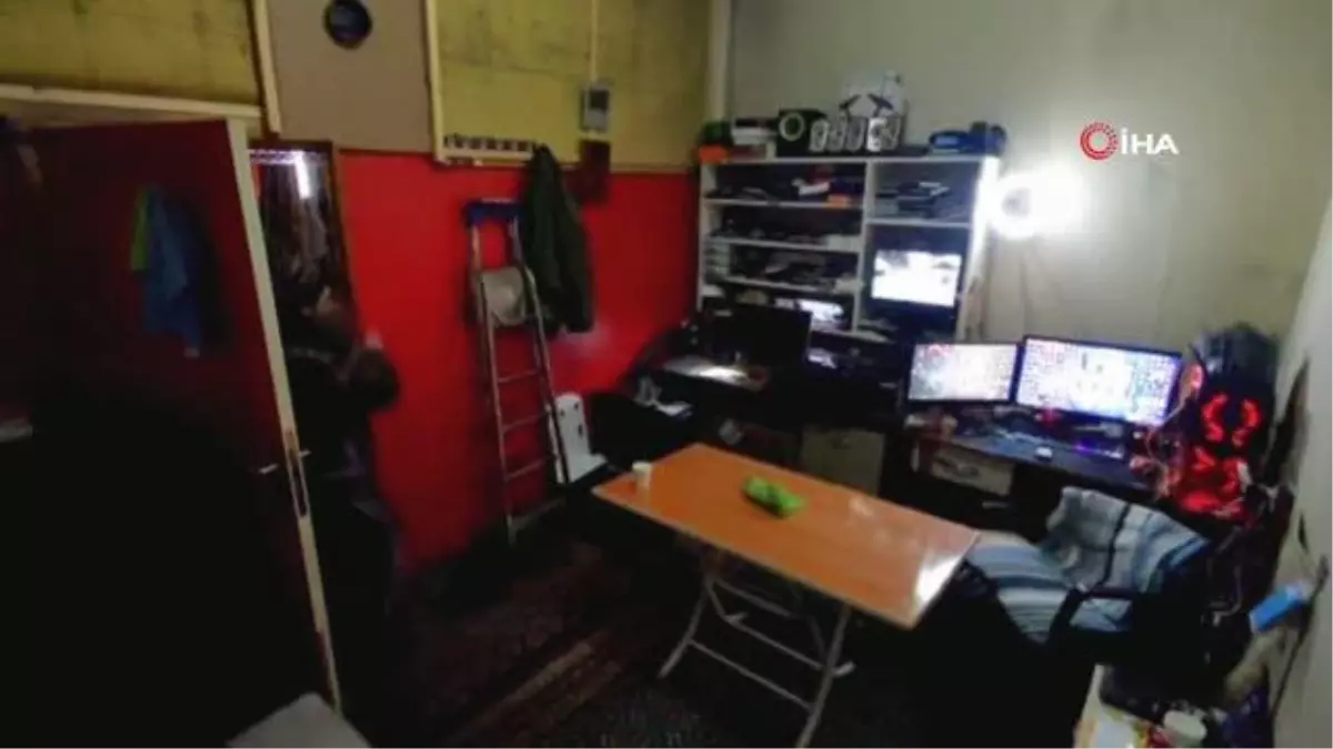 Tamir yaptığı sırada telefon patladı, dükkandan nasıl kaçacağını şaşırdı...O anlar kamerada