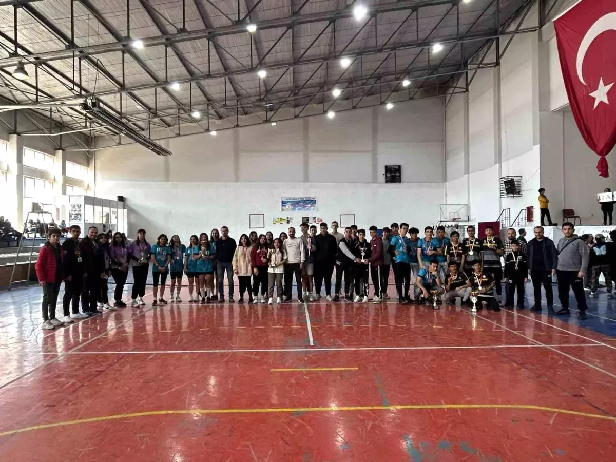 Tenis Gençler Müsabakaları sona erdi