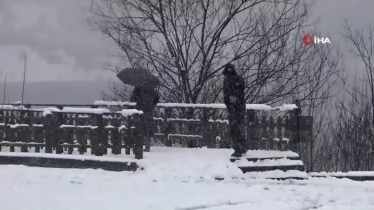 Abant\'a gelen tatilciler karın tadını doyasıya çıkardı